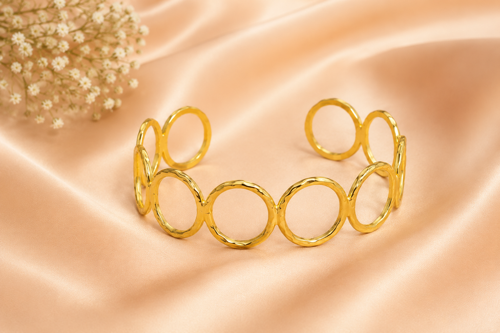 18Kt gold plated Stylish open-cuff bracelet design