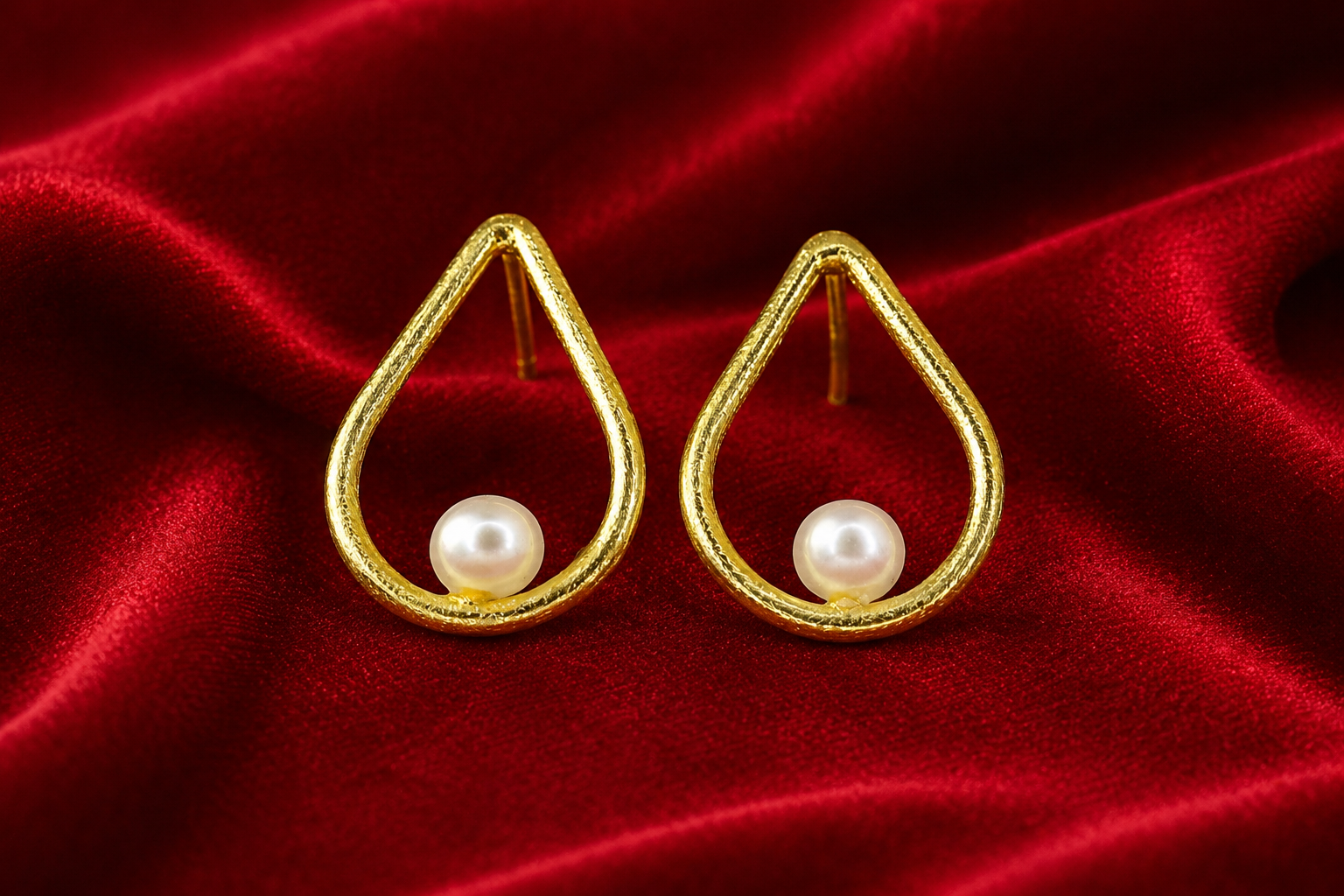 18K Gold Plated Pearl Teardrop Stud Earrings