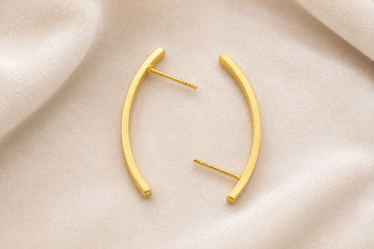 18K Gold Plated Minimalist Curved Bar Stud Earrings
