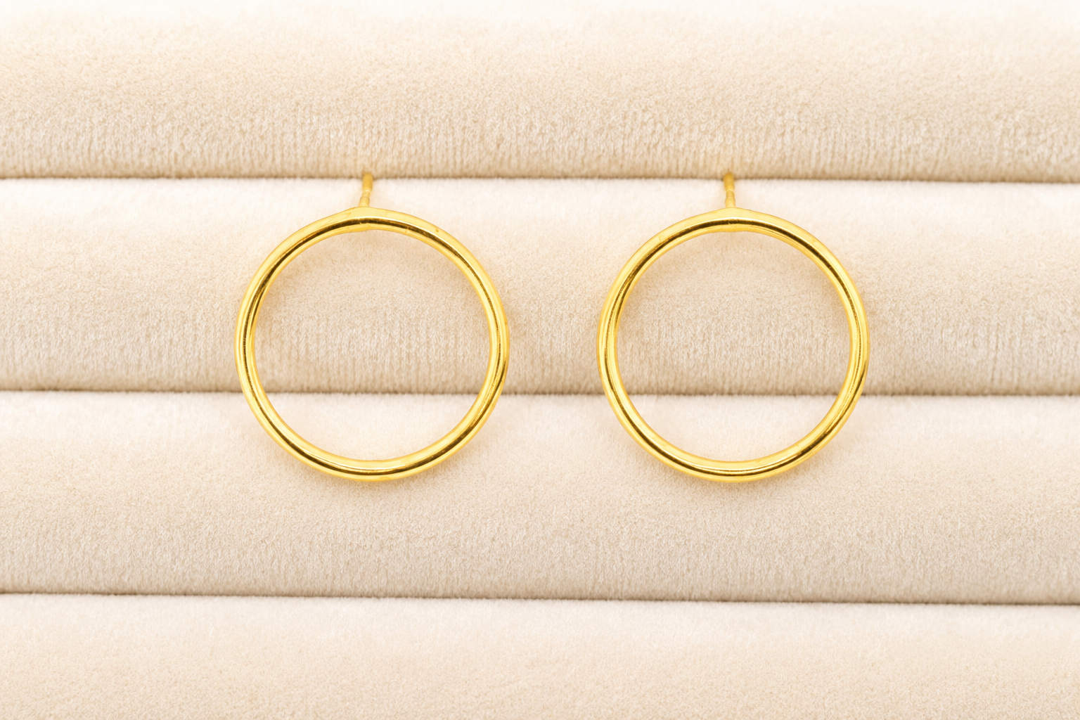 18K gold plated Minimal Gold Hoop Earrings
