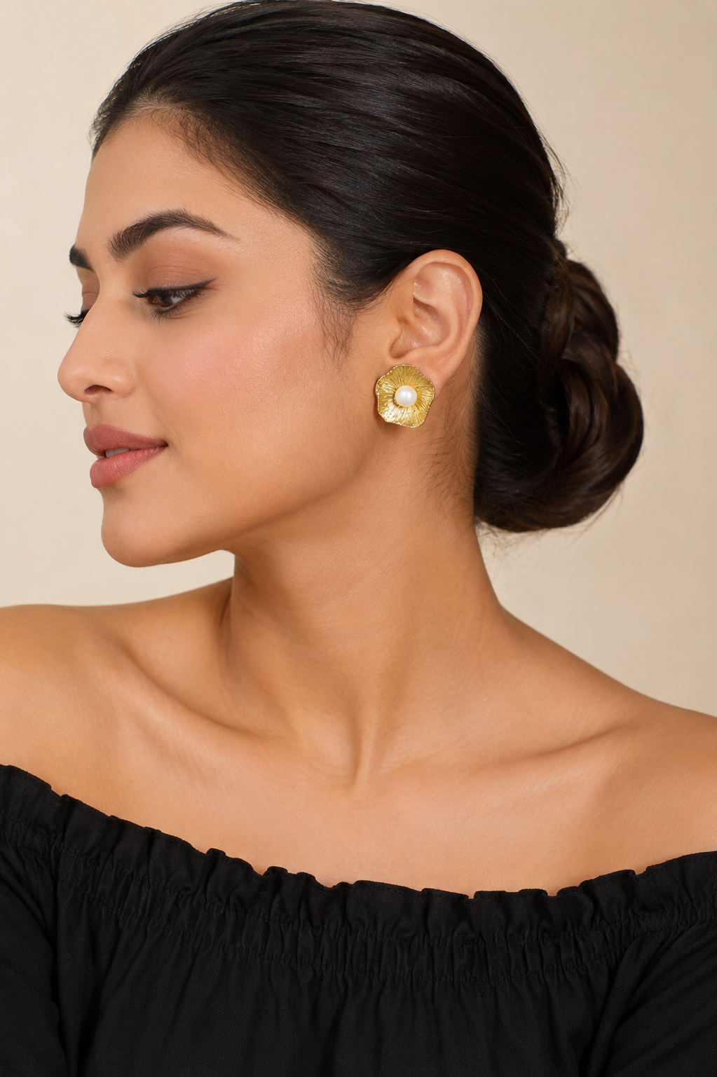 18KT Gold Plated Pearl Flower Stud Earrings
