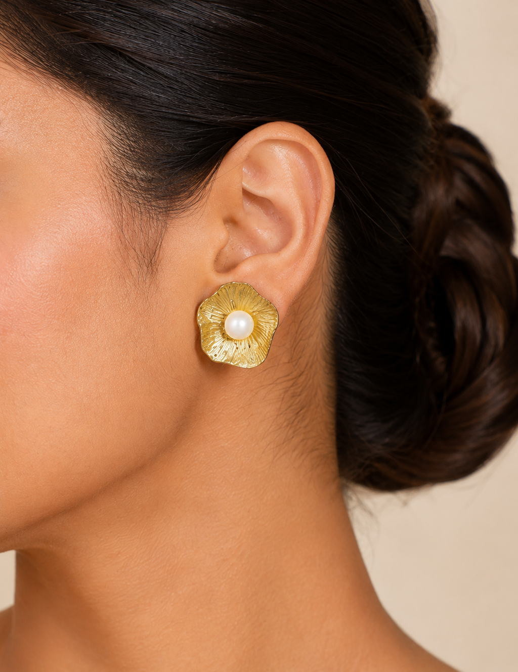 18KT Gold Plated Pearl Flower Stud Earrings