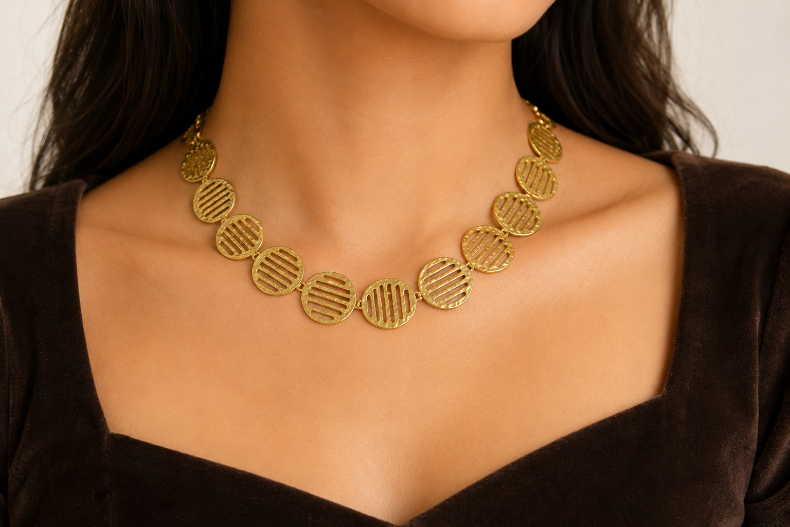 18KT Gold Plated Disc Choker Necklace