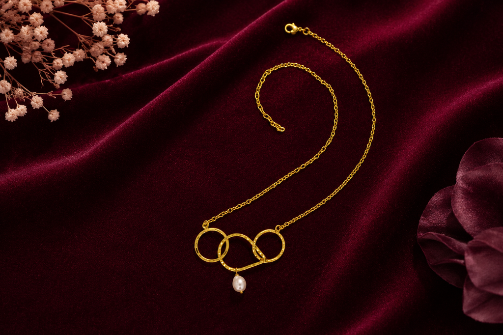 18KT Gold Plated  Circle Pearl Pendant Necklace