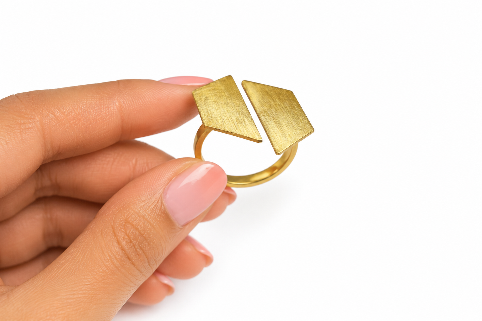 Premium 18Kt Gold Plated finish with elegant matte texture.